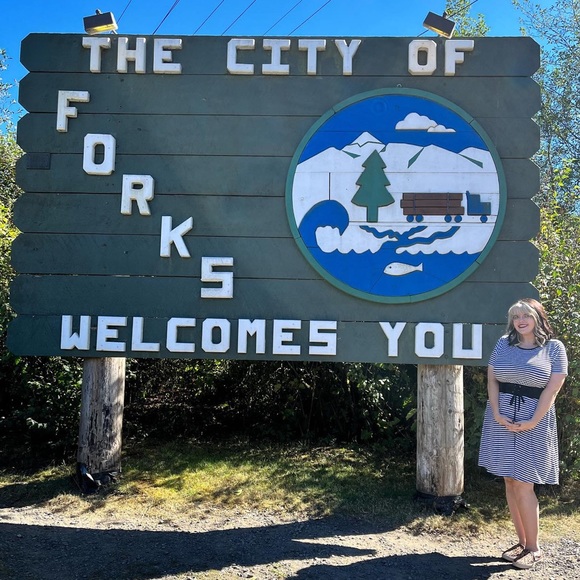 ✨MEET THE POSHER✨ - Picture 7 of 7